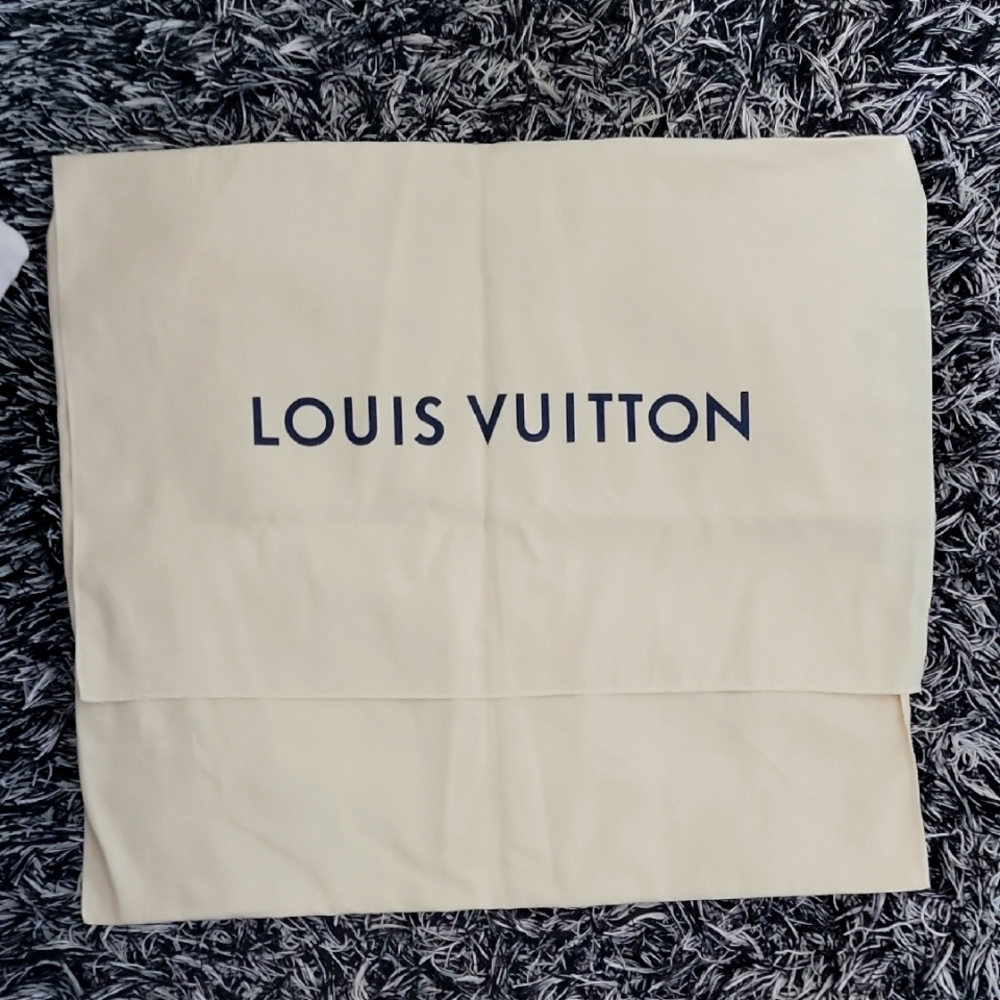 Louis Vuitton Beige Dust Bag with Black Logo